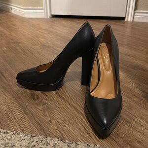 Gorgeous Jessica Simpson pumps
